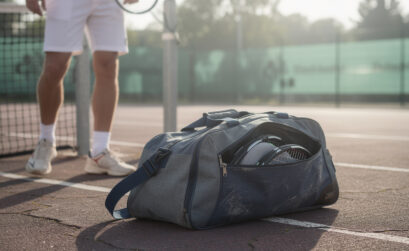 découvrez pourquoi choisir un bon sac de tennis est crucial pour tout joueur : protection, organisation et praticité pour améliorer vos performances sur le court.