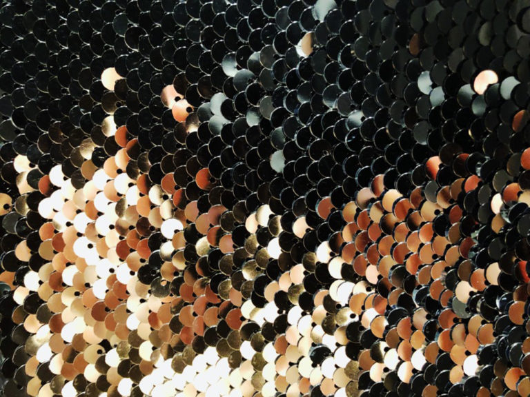 Sequin c’est quoi ces pulls et teeshirts à paillettes réversibles