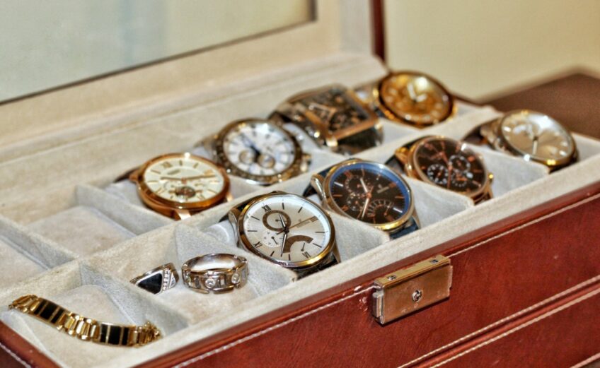 Coffret De Qualité Pour Offrir Une Montre - Boîte, écrin, étui En Bakélite, état Neuf, Sans Marque