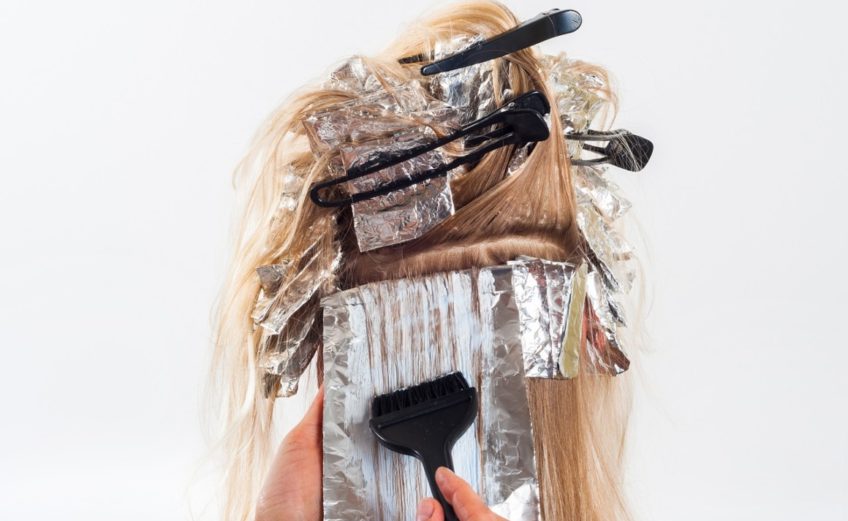 Que faire avec ses cheveux très abimés après décoloration