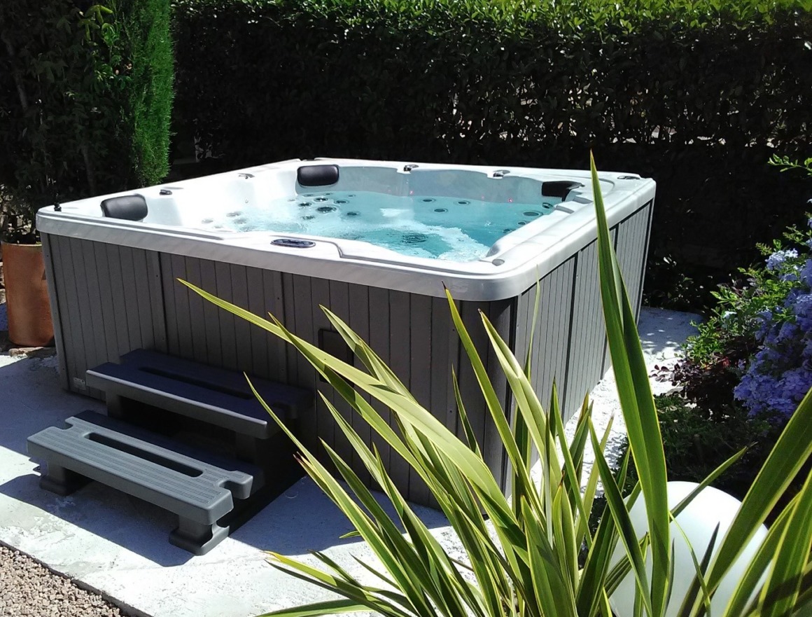 jacuzzi