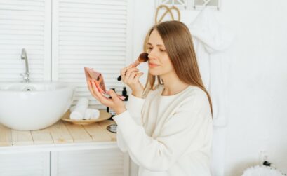 organiser maquillage salle de bain