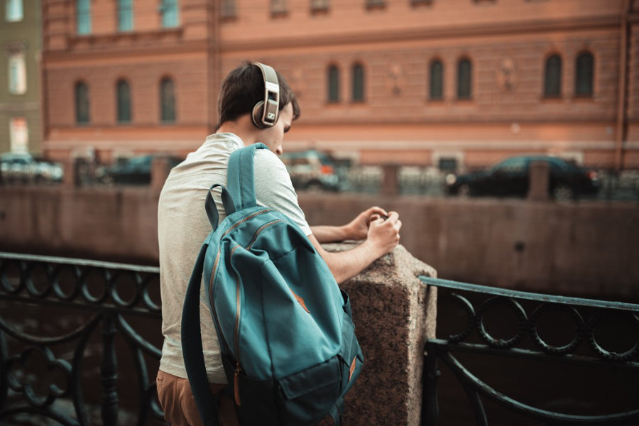 Le sac Eastpak, l'accessoire de mode incontournable de la rentrée scolaire  de vos ados