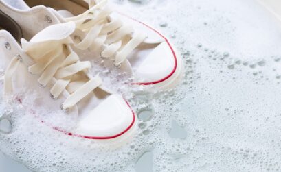 nettoyer une semelle blanche de sneakers
